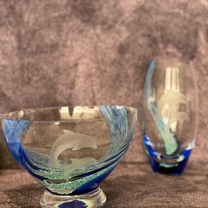 Elegant Glass Vase with Dolphin Design